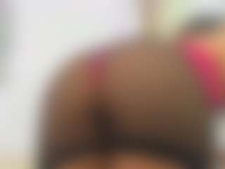 Live cam show with Layla-Noor - Brown Eyes on Dare Cams