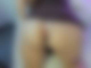 lia-chips's Live Sex Cam Show