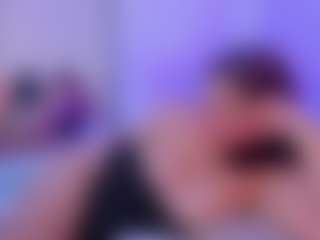 lia-chips's Live Sex Cam Show