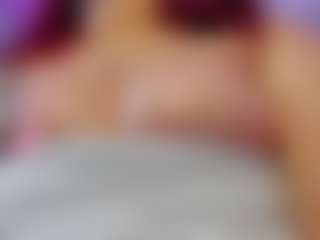 lia-chips's Live Sex Cam Show