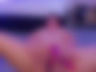lia-chips's Live Sex Cam Show