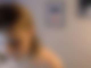 Live cam show with Mary-Crawford - Camel Toe on StripNow