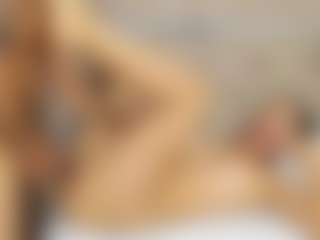 Live cam show with Ninarose553 - New Bedroom on StripNow