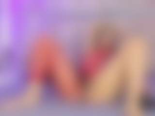 Live cam show with Ninarose553 - Facial on Camsoda