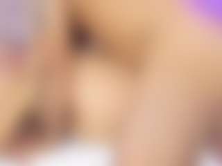 Live cam show with Ninarose553 - Smoking on Camsoda