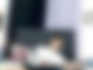 Live cam show with PhillipCoxx - Brown Eyes on 1on1-livenow