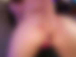 Live cam show with Sarah-Greey - Normal on Camming Site