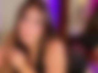 Live cam show with Sarah-Greey - Average on Latina Girls