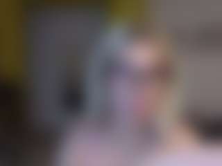 Live cam show with Sarahcamsx - New White on justonemore.cc | romania