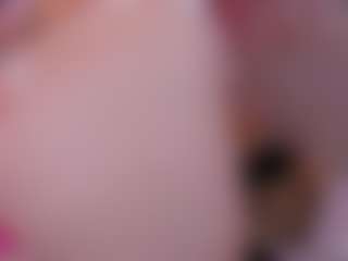Live cam show with ScarlettRose-1 - Green Eyes on SxyPornLive
