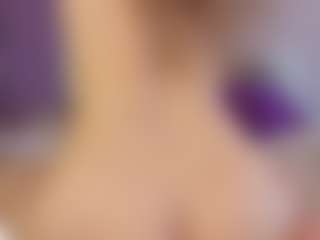 Live cam show with sofi-loveEmi - Spank on SquirtSoMuch