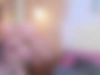 Live cam show with veroniica-hill - Facial on Camsoda