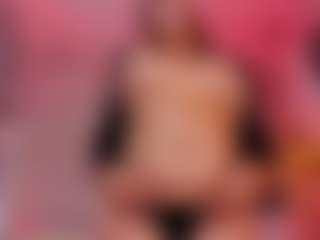 Live cam show with Victoria-Luxx - Public on SinfulBabes