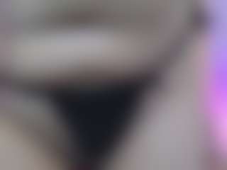 Spettacolo in cam dal vivo con Ailyn-Ch1 - Facial Piercings su Camsoda