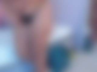 aisha-moore's Live Sex Cam Show