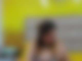 Live cam show with BellaMystic - Brown Eyes Mature on Uber Horny
