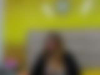 BellaMystic MILF webcam performer live streaming