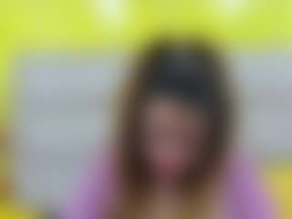 Live cam show with BellaMystic - Shaved Pussy on AdultVida.com