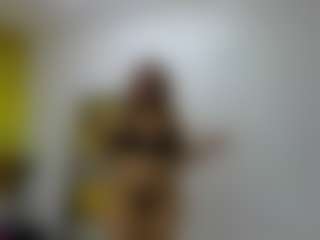 Live cam show with BellaMystic - Striptease on Soda Cam