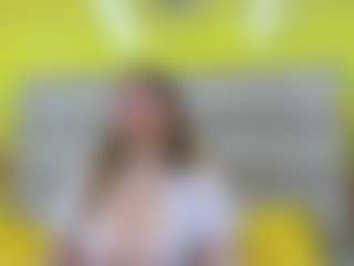 BellaMystic MILF webcam performer live streaming