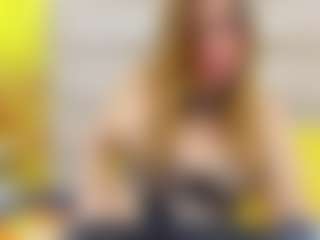 Live cam show with BellaMystic - Blowjob Brown Hair on Dare Cams