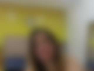 Live-Cam-Show mit BellaMystic - Flashing auf Camsoda