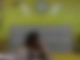 Live cam show with BellaMystic - Brown Hair on live.xheat.ai