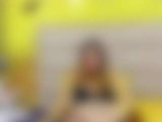 Live cam show with BellaMystic - Bedroom MILF on livesexfox.com