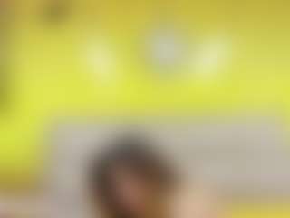 BellaMystic MILF webcam performer live streaming