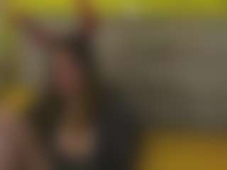 Live cam show with BellaMystic - Granny on StripNow