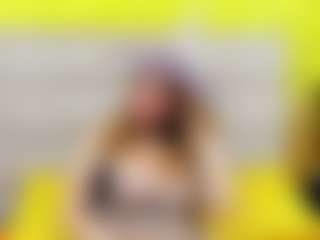 Live cam show with BellaMystic - Brown Eyes on madthumbs