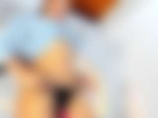 Canela's Live Sex Cam Show
