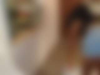 Live cam show with Celeste-Hills - Middle Aged on Camming Site