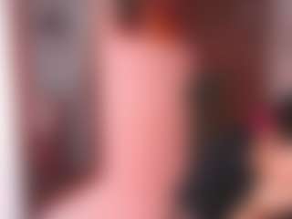 Live cam show with Celeste-Hills - Oil on Camiplay Live