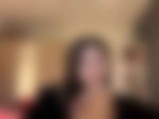 Live cam show with KimberMozo - Tease Latina on Camiplay Live
