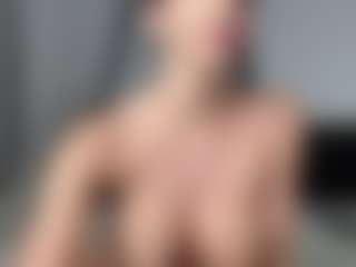 Live cam show with Layla12a - Blowjob on Milf Play