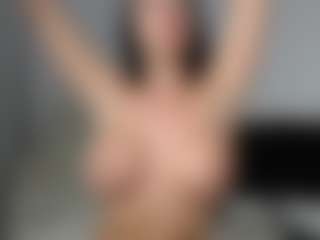 Layla12a's Live Sex Cam Show