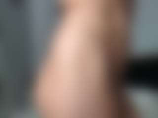 Layla12a's Live Sex Cam Show