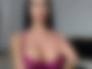 Live cam show with Layla12a - Solo on Camsoda