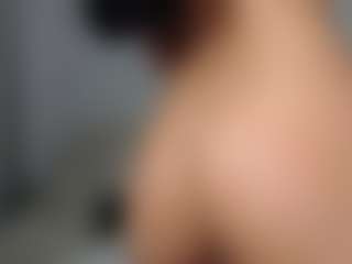 Layla12a's Live Sex Cam Show
