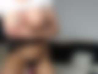 Layla12a's Live Sex Cam Show