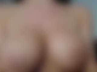 Layla12a's Live Sex Cam Show