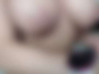 Layla12a's Live Sex Cam Show