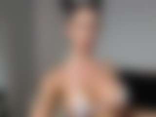 Layla12a's Live Sex Cam Show