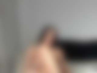 Layla12a's Live Sex Cam Show