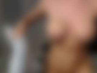 Layla12a's Live Sex Cam Show