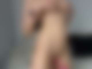 Layla12a's Live Sex Cam Show