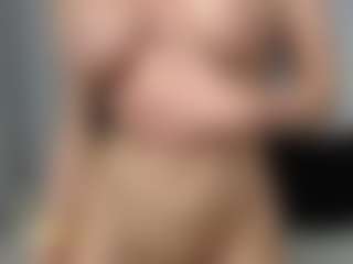 Layla12a's Live Sex Cam Show