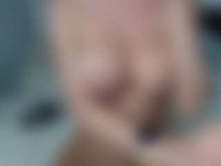 Layla12a's Live Sex Cam Show