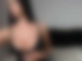 Layla12a's Live Sex Cam Show